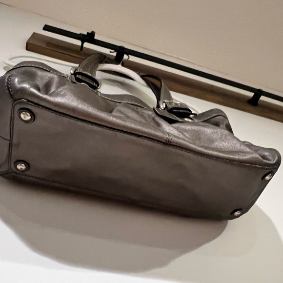 COACH Soho Pleated Shoulder Tote Bag Leather Metallic Gray - Picture 2 of 9